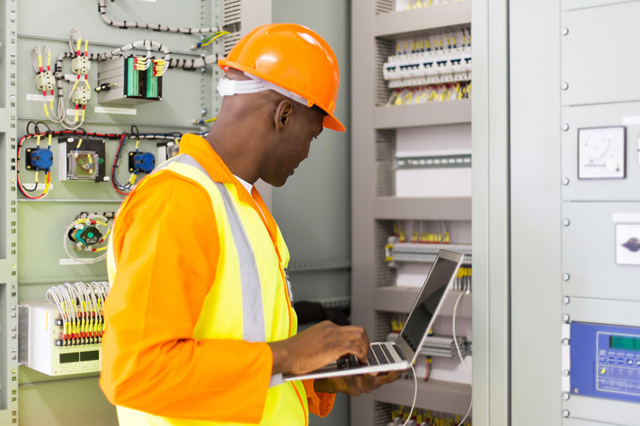 electrician-inspection-electrical-panels